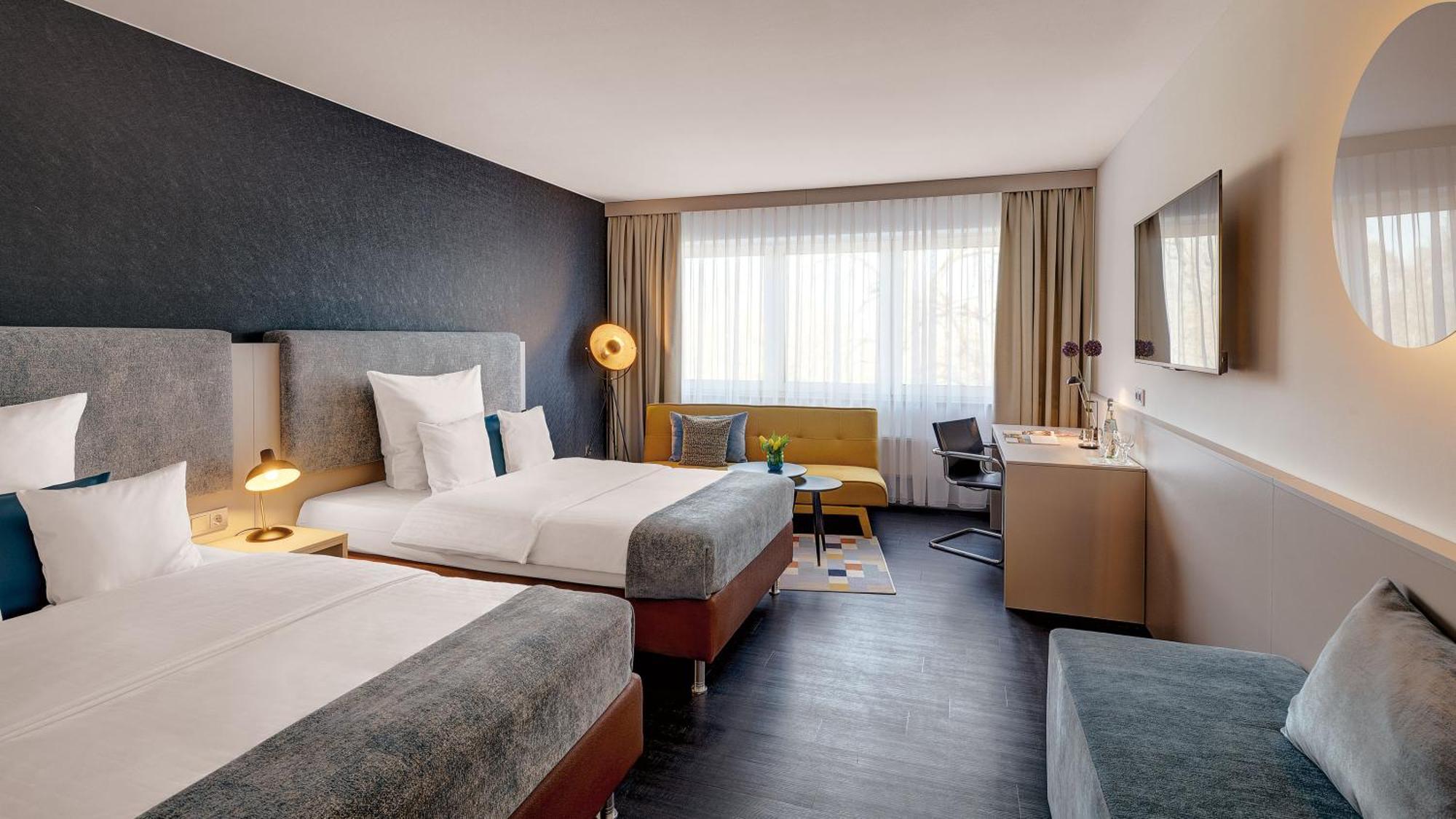 Hotel Central Хоф Экстерьер фото