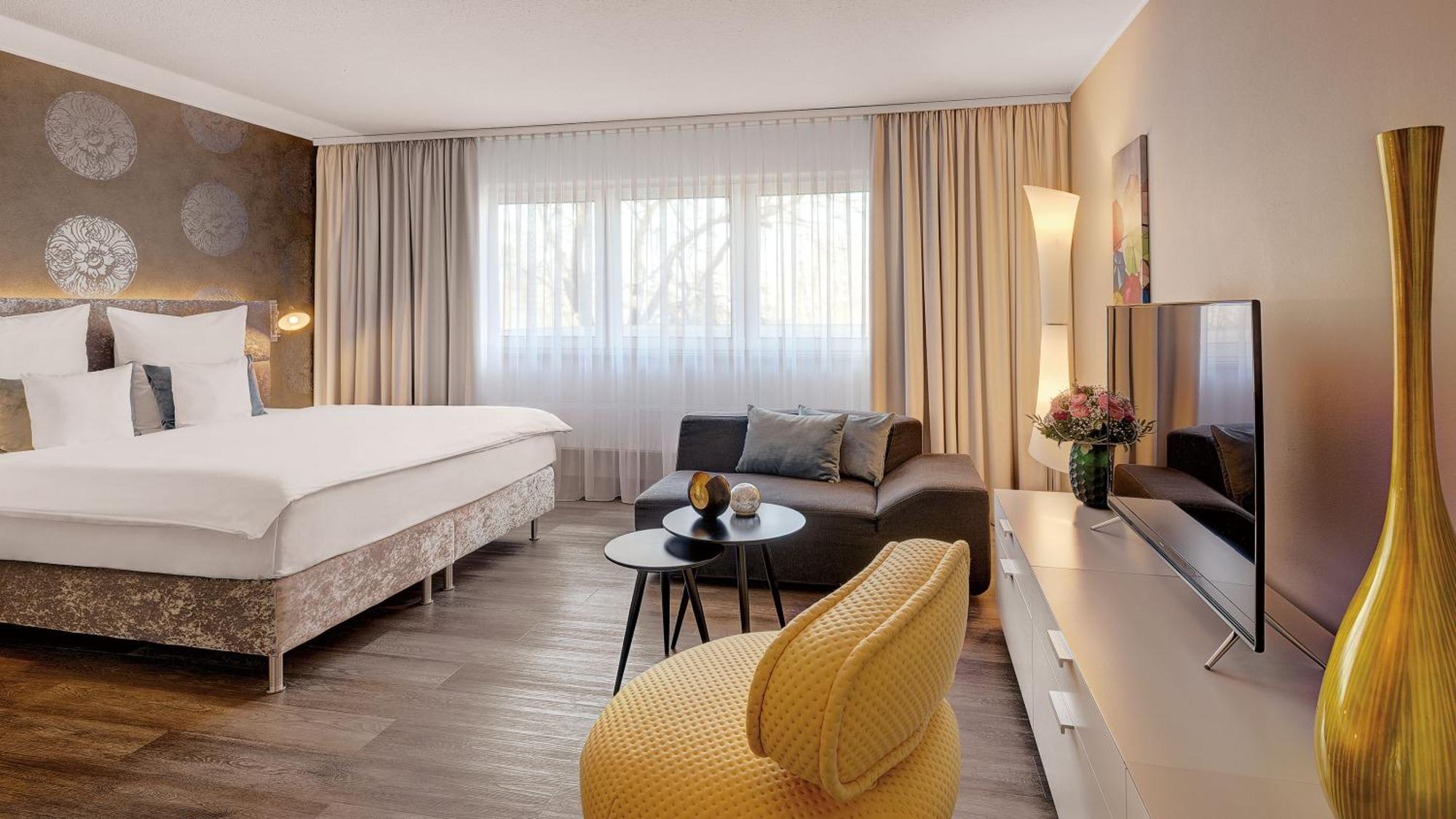 Hotel Central Хоф Экстерьер фото