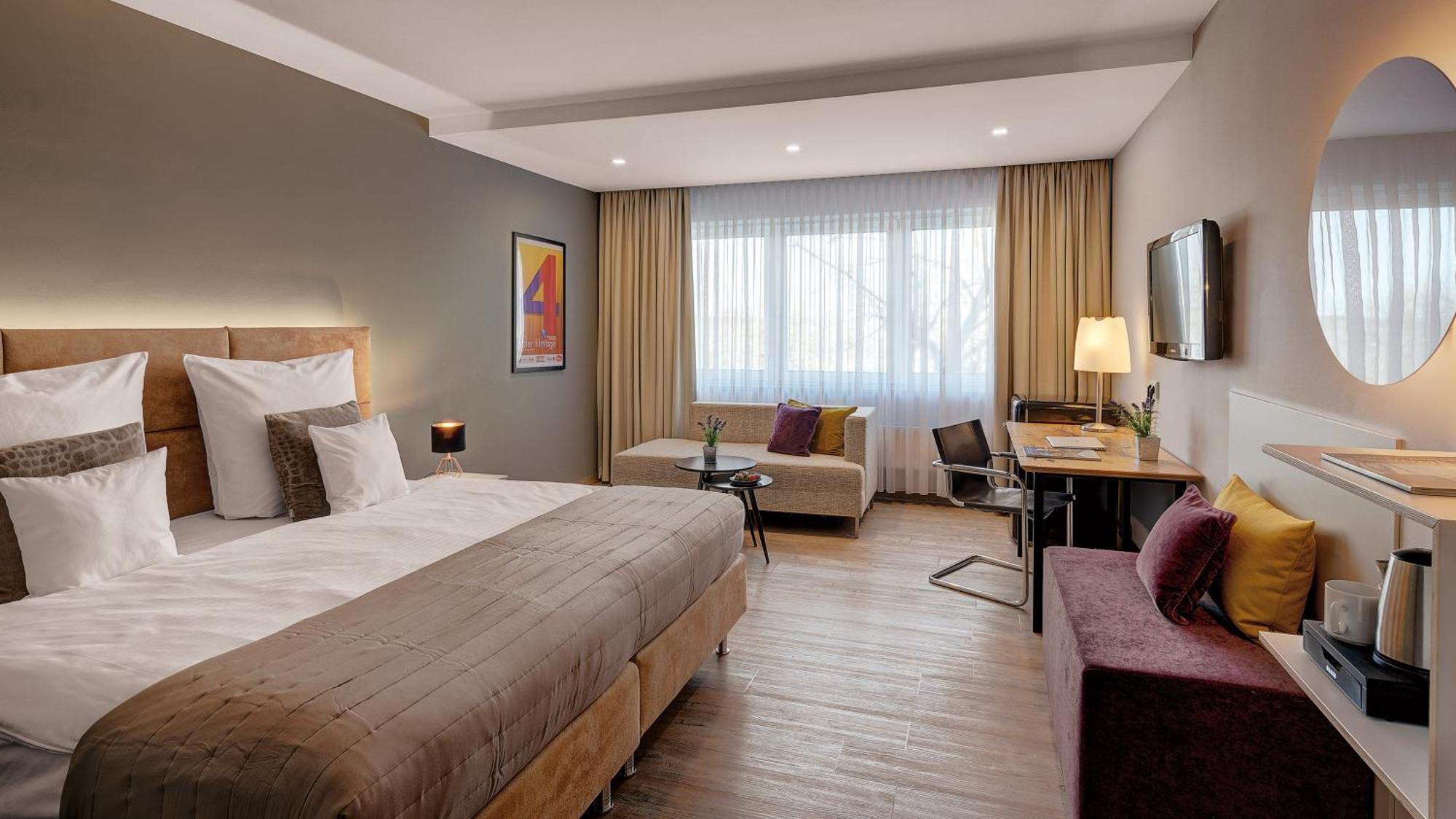 Hotel Central Хоф Экстерьер фото