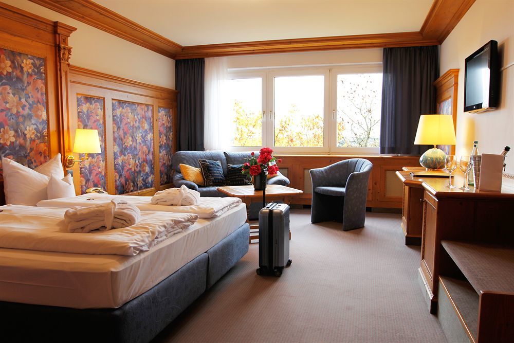 Hotel Central Хоф Экстерьер фото